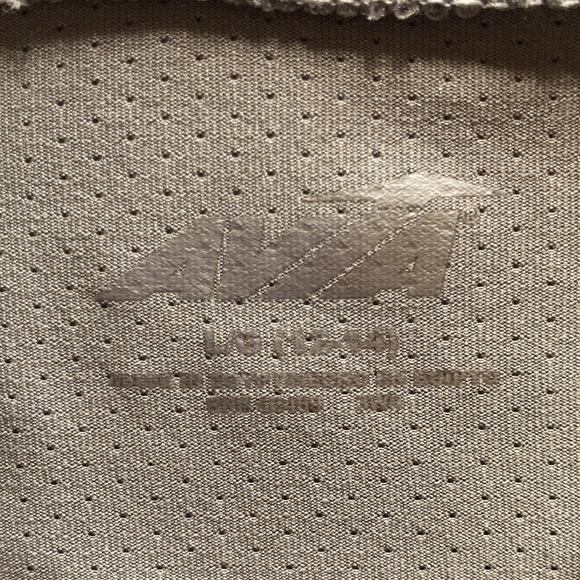 AVIA workout shirt - Picture 5 of 6